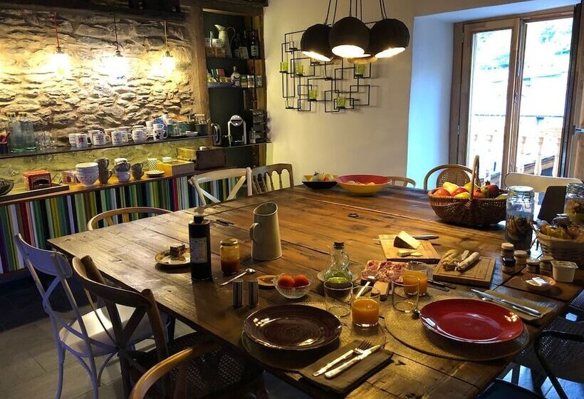 پانسیون Cal Batlle Casa Rural