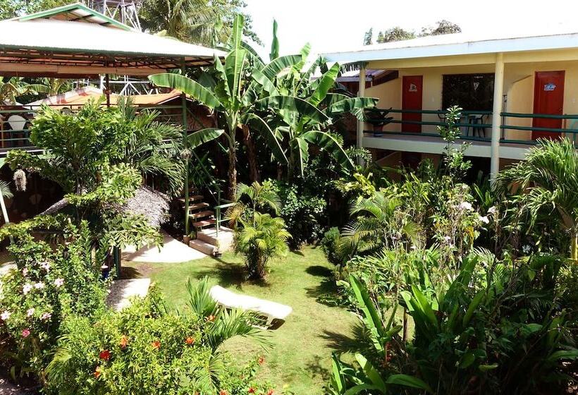 هتل Blue Abyss Resort