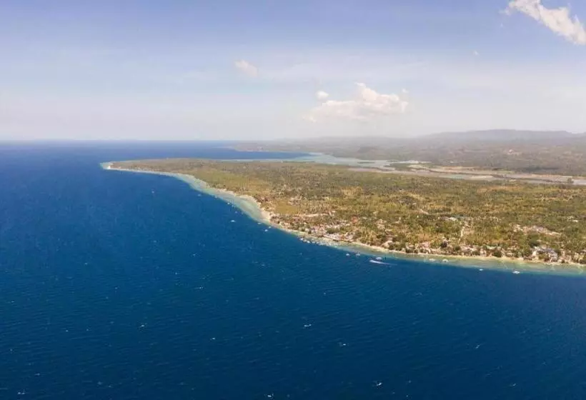 Hotelli Blue Abyss Resort
