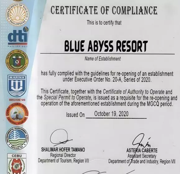Hotelli Blue Abyss Resort