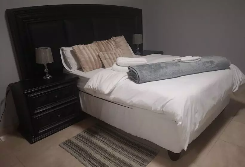 پانسیون Tuvawa Luxury Suites