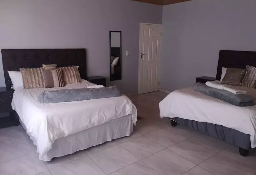 پانسیون Tuvawa Luxury Suites