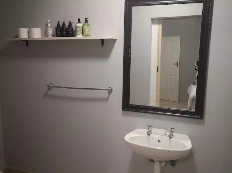 پانسیون Tuvawa Luxury Suites