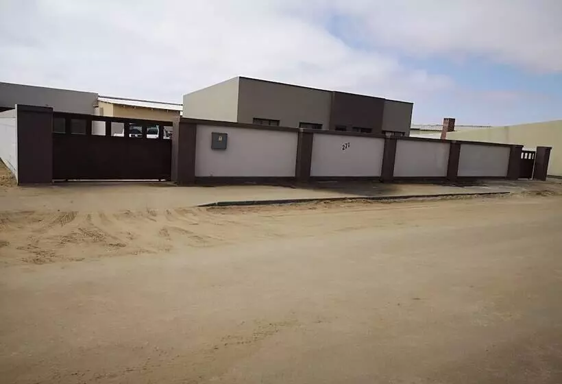 پانسیون Tuvawa Luxury Suites