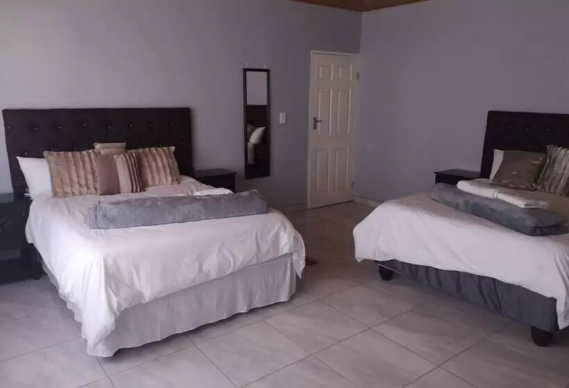 پانسیون Tuvawa Luxury Suites