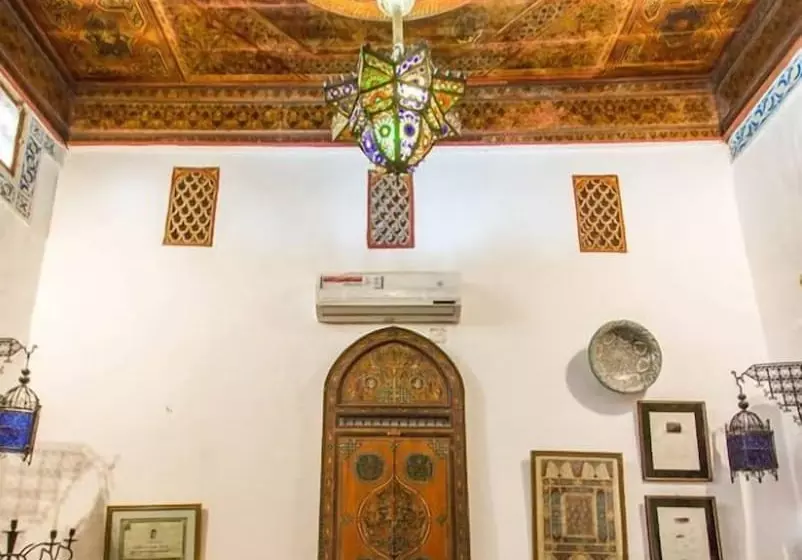 ریاض Eden Meknes