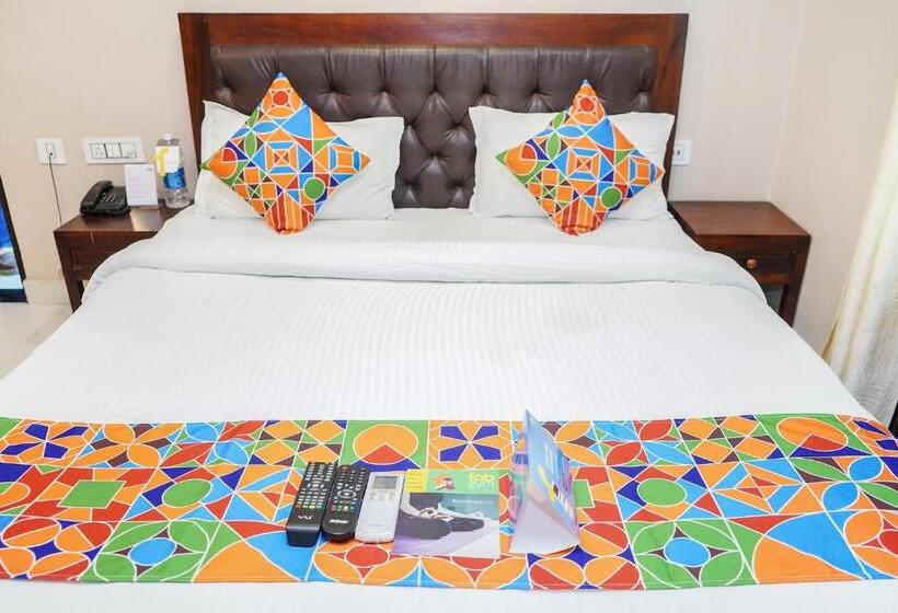 فندق Fabexpress Travelers Lodge