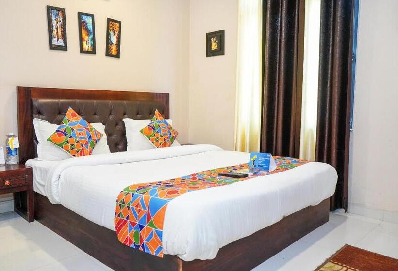 فندق Fabexpress Travelers Lodge