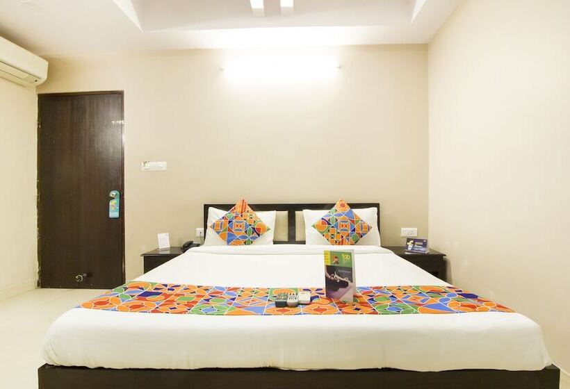 فندق Fabexpress Travelers Lodge