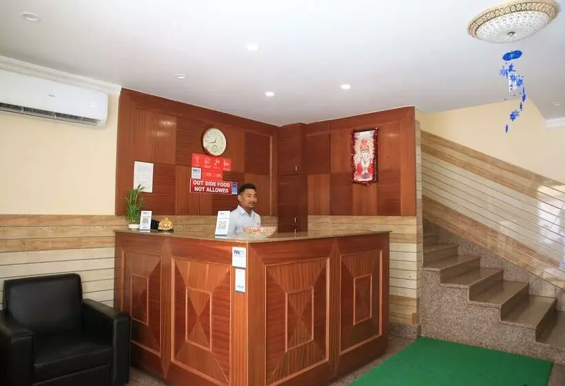 ホテル Kumud Plaza