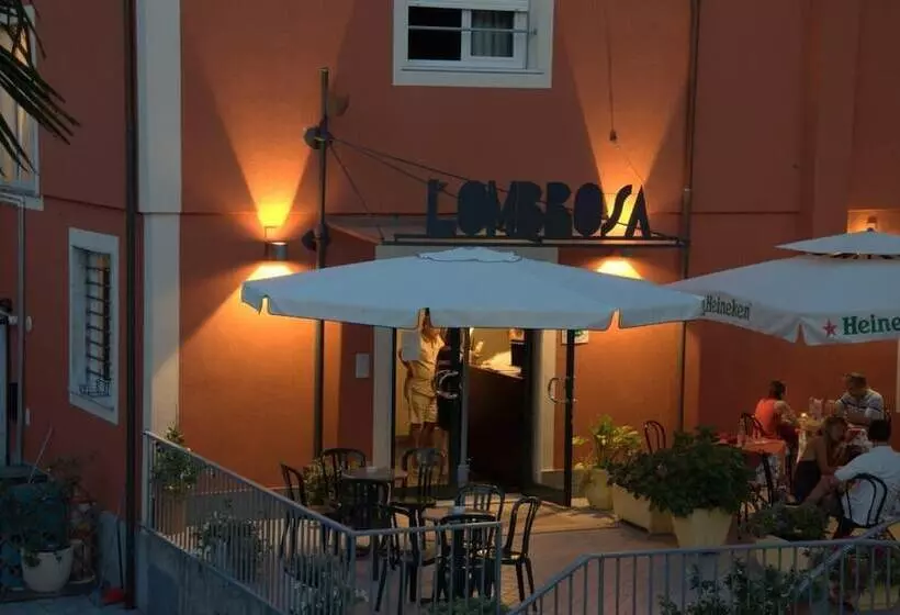 Hotelli Locanda L'ombrosa