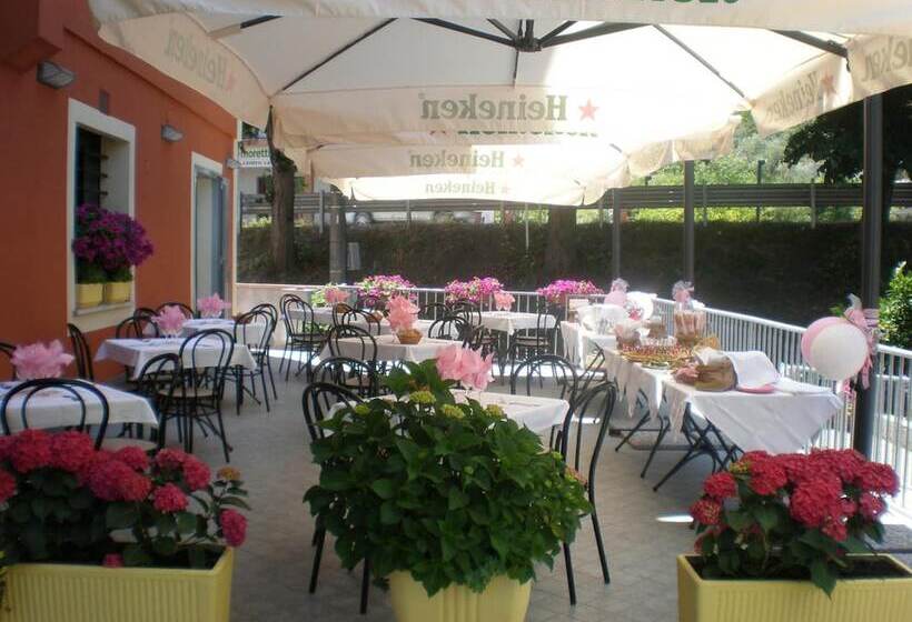 בית מלון כפרי Locanda L'ombrosa