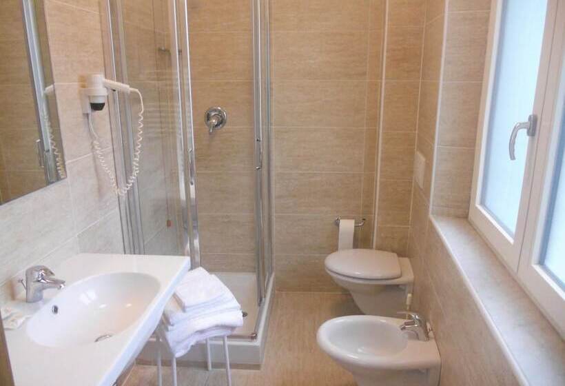 בית מלון כפרי Locanda L'ombrosa