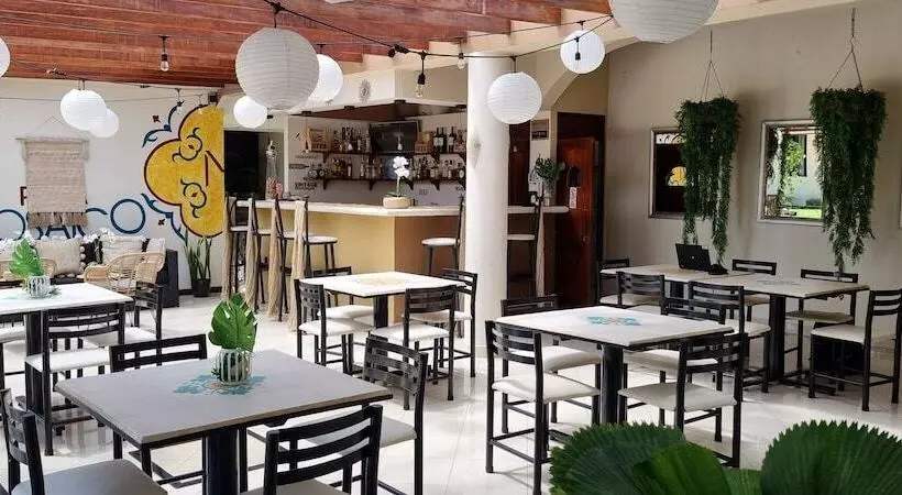 Hotelli Mango Airport