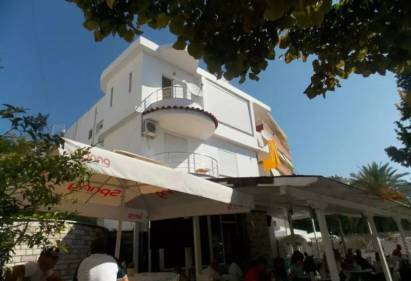 هتل Ramo Saranda