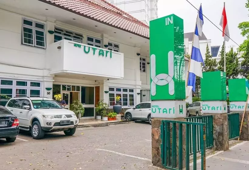 Urbanview Hotel Utari