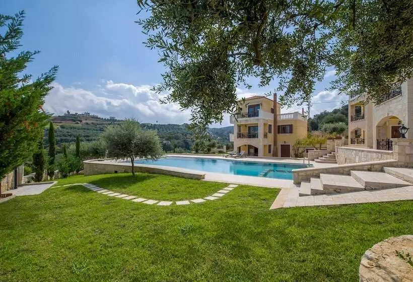 Pension  Casa Leone Suites