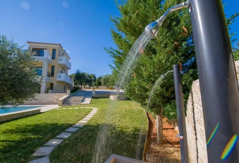 Pension  Casa Leone Suites