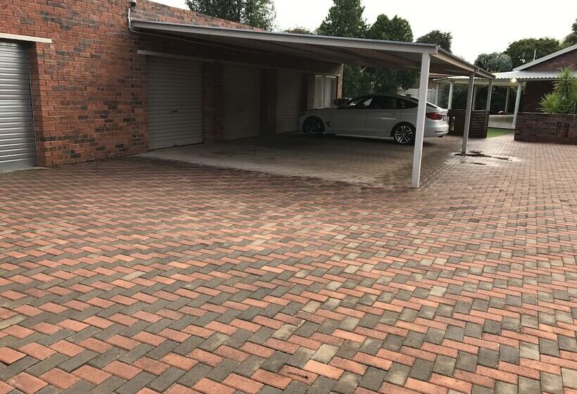 Pension Emmy Guesthouse