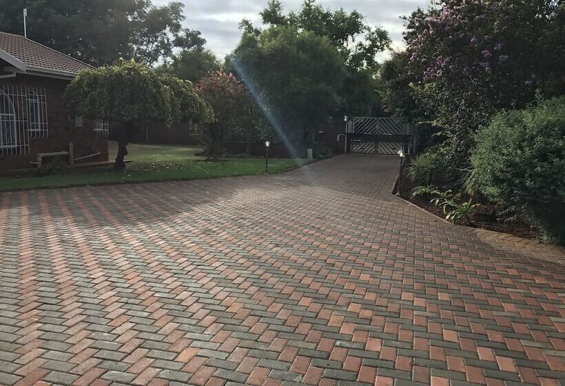 Pension Emmy Guesthouse