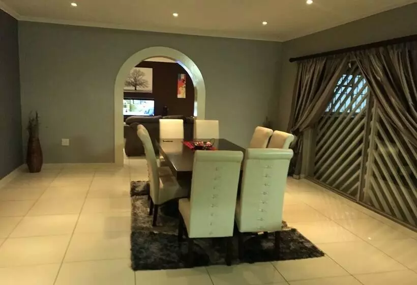 پانسیون Emmy Guesthouse