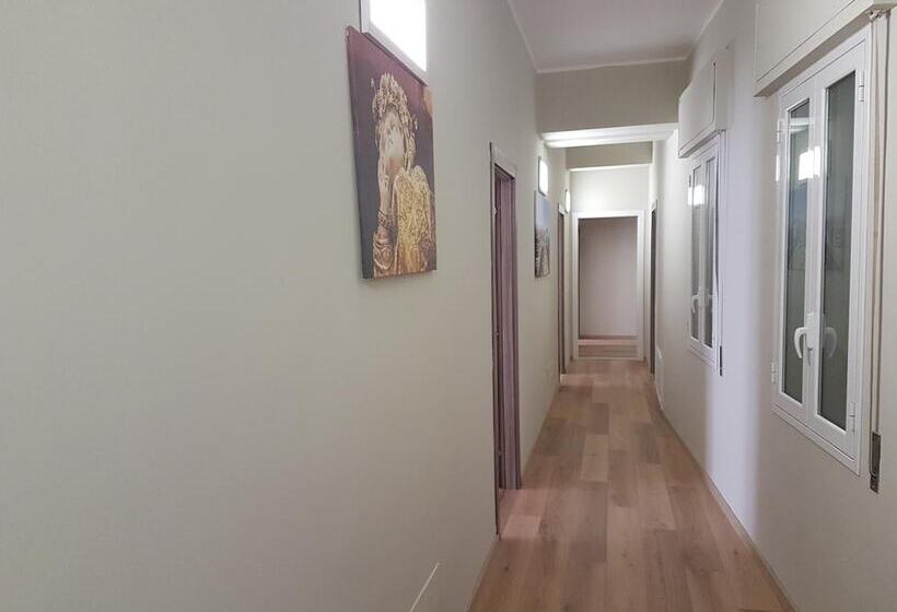 پانسیون Maqueda Home