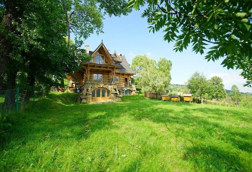 پانسیون Willa Turnia