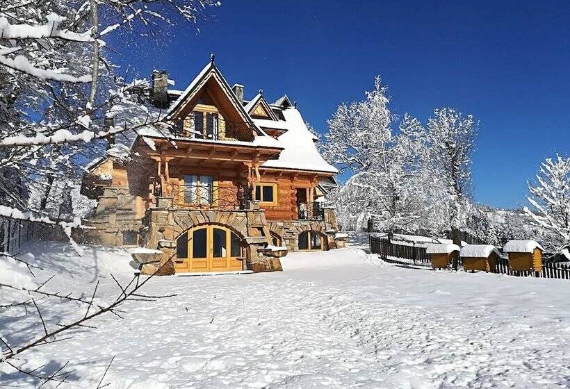 پانسیون Willa Turnia