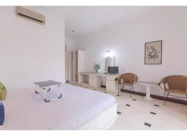 Urbanview Hotel Utari