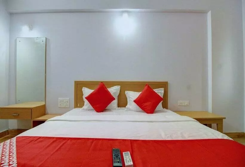 Hotelli Capital O 13489 Garuda Comforts