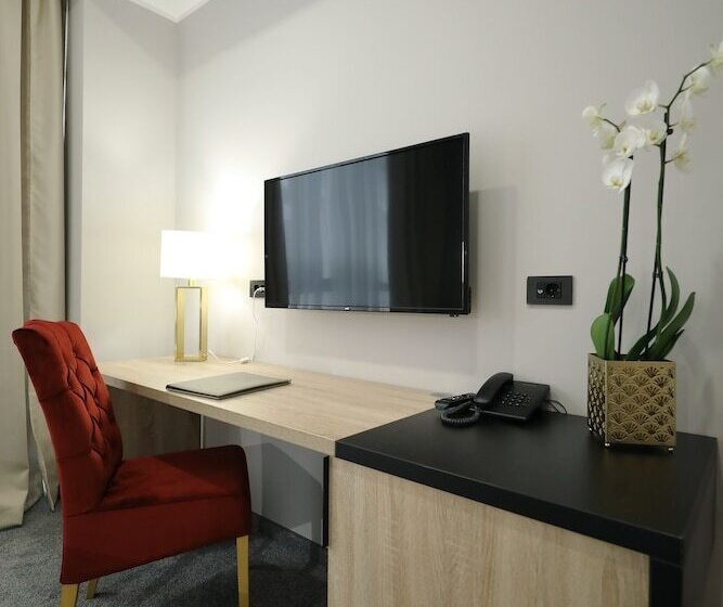 هتل Teatro Verdi Boutique