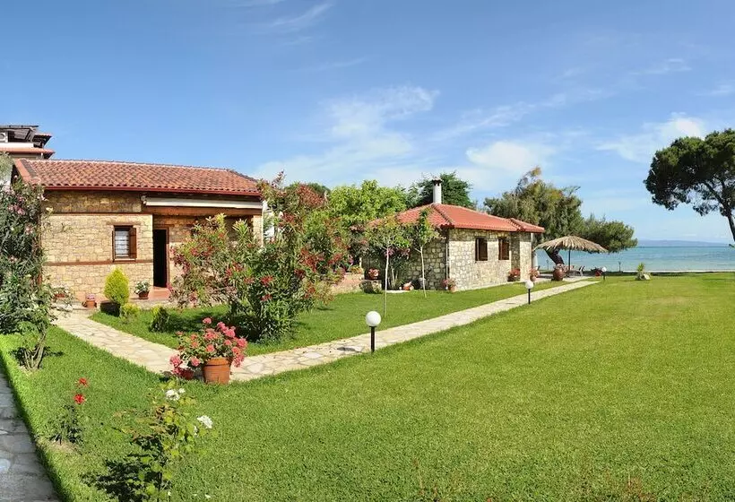 Kamares House Apartments & Studios