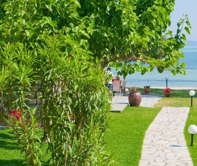 Kamares House Apartments & Studios