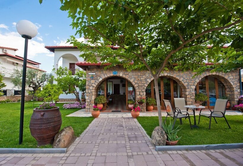 Kamares House Apartments & Studios