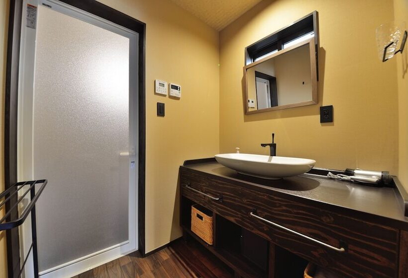 פנסיון Takeya Nishijin