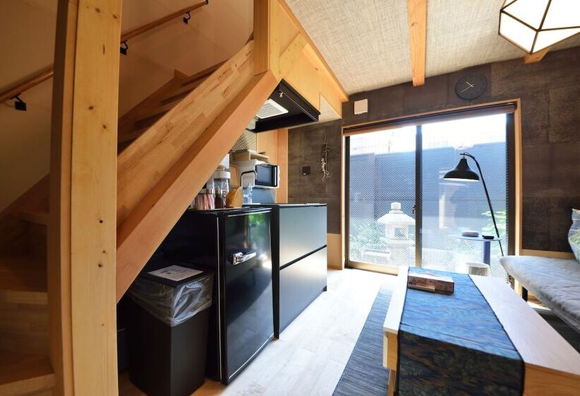 פנסיון Takeya Nishijin