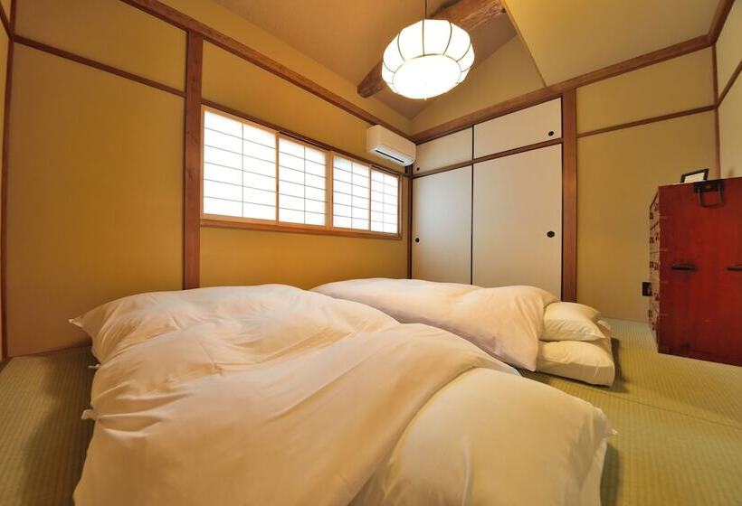 פנסיון Takeya Nishijin