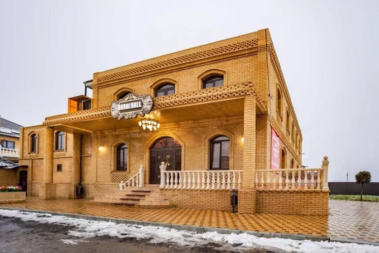 مسافرخانه Ronai Holl Guest House