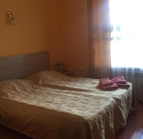 Хостел Ronai Holl Guest House