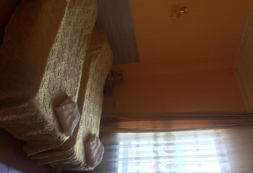 Хостел Ronai Holl Guest House