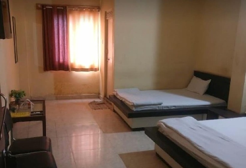 ホテル Gurukripa Inn