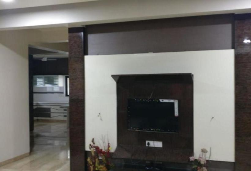 Lrh Balaji Apartment