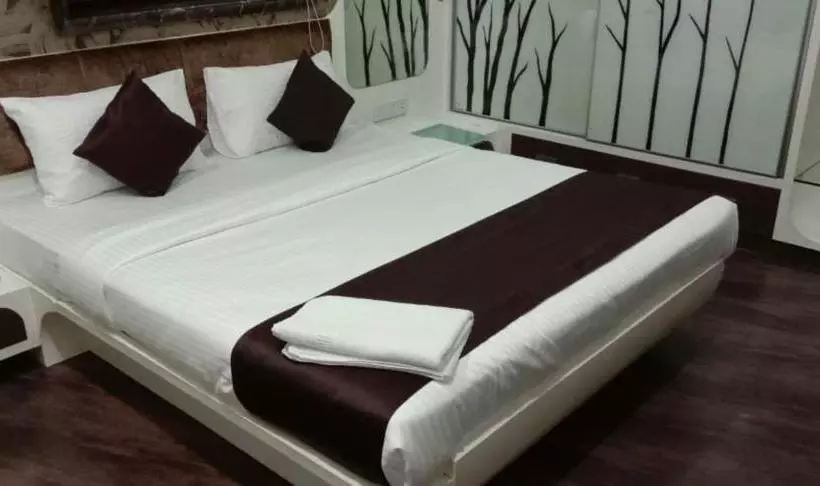 Lrh Balaji Apartment