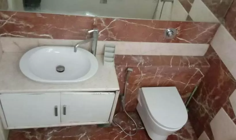 Lrh Balaji Apartment