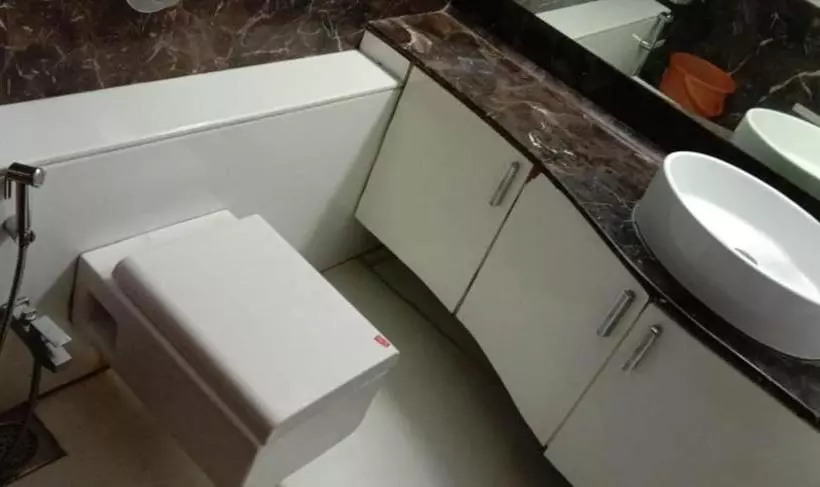 Lrh Balaji Apartment