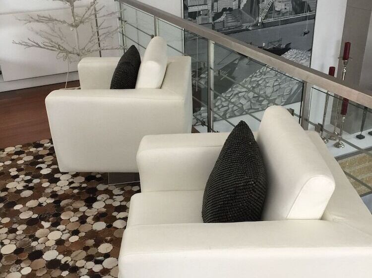 تختخواب و صبحانه Cascais Casa Laranja