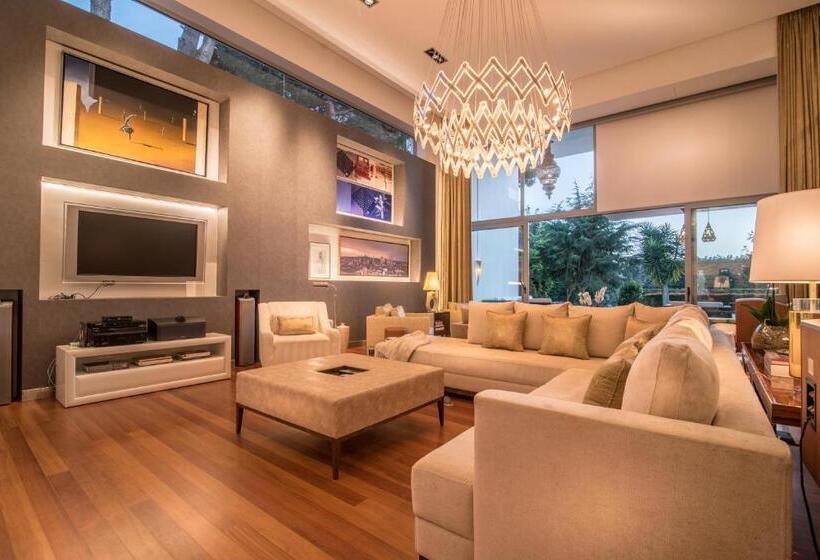 تختخواب و صبحانه Cascais Casa Laranja