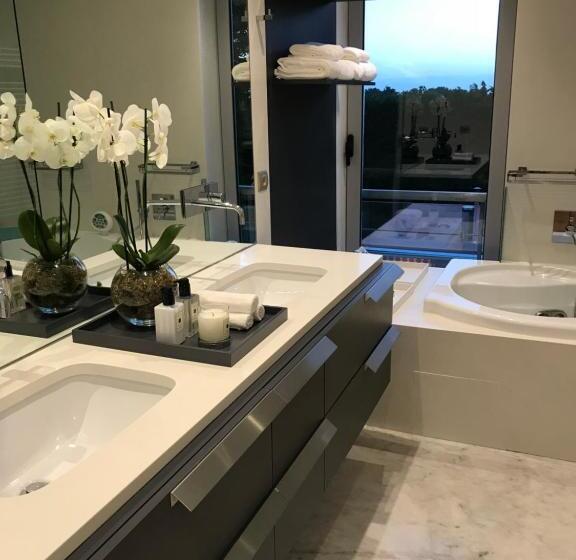 تختخواب و صبحانه Cascais Casa Laranja