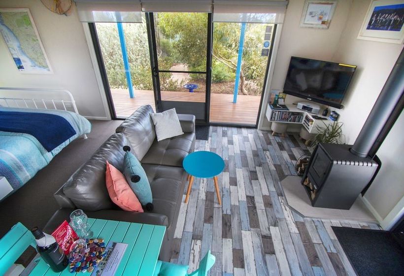 Coorong Cabins  Wren Cabin