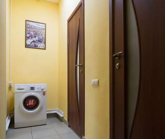 Honey Hostel